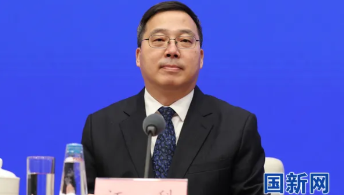 民法典明確多數(shù)業(yè)主同意即可，住建部：推動老舊小區(qū)加裝電梯，探索“物業(yè)+養(yǎng)老”新模式(圖1)