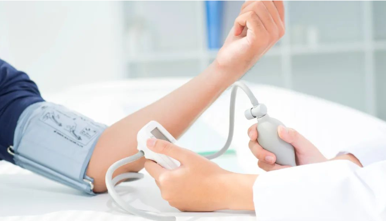 疫情防控期間,老年人如何照護(hù)?出現(xiàn)這些癥狀一定要注意!(圖2) image.png