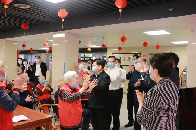 國家民政部李紀恒部長一行蒞臨福州市國德老年康養中心視察(圖3) 國家民政部李紀恒部長一行蒞臨福州市國德老年康養中心視察(圖3)