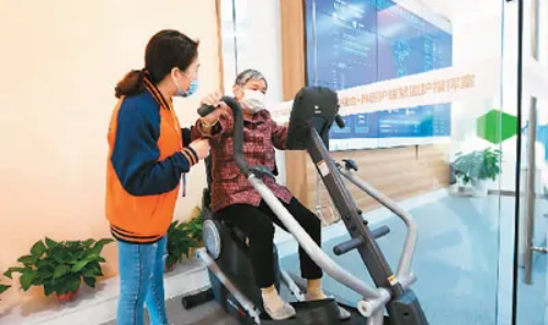 “老年版”APP興起，適老化改造提速，老年人加快—— 享受智能生活 融入數(shù)字時代(圖2)